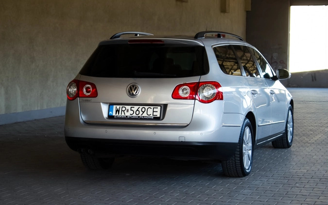 Volkswagen Passat cena 17900 przebieg: 400213, rok produkcji 2010 z Radom małe 704